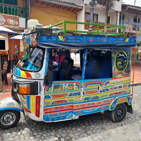 El Paraiso Paisa 5 Minutos Del Malecon Parqueadero Privado A Гуатапе Экстерьер фото